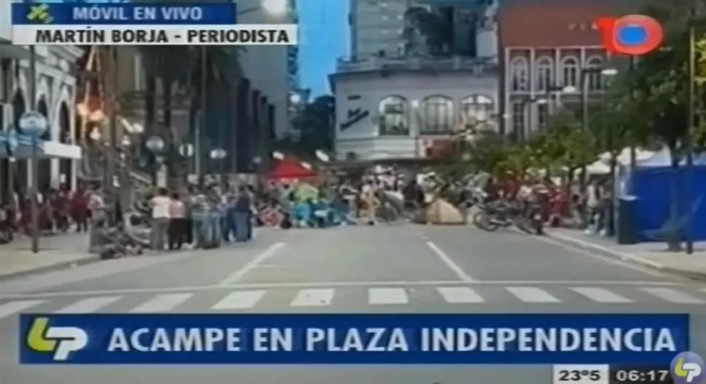 Video | Acampe de organizaciones sociales en la Plaza Independencia