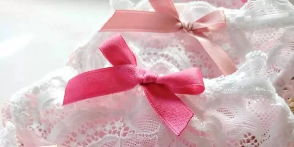 ¿Por qué se regala ropa interior rosa en Navidad?