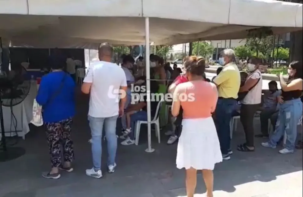 Video | Gran demanda de testeos en Plaza Independencia