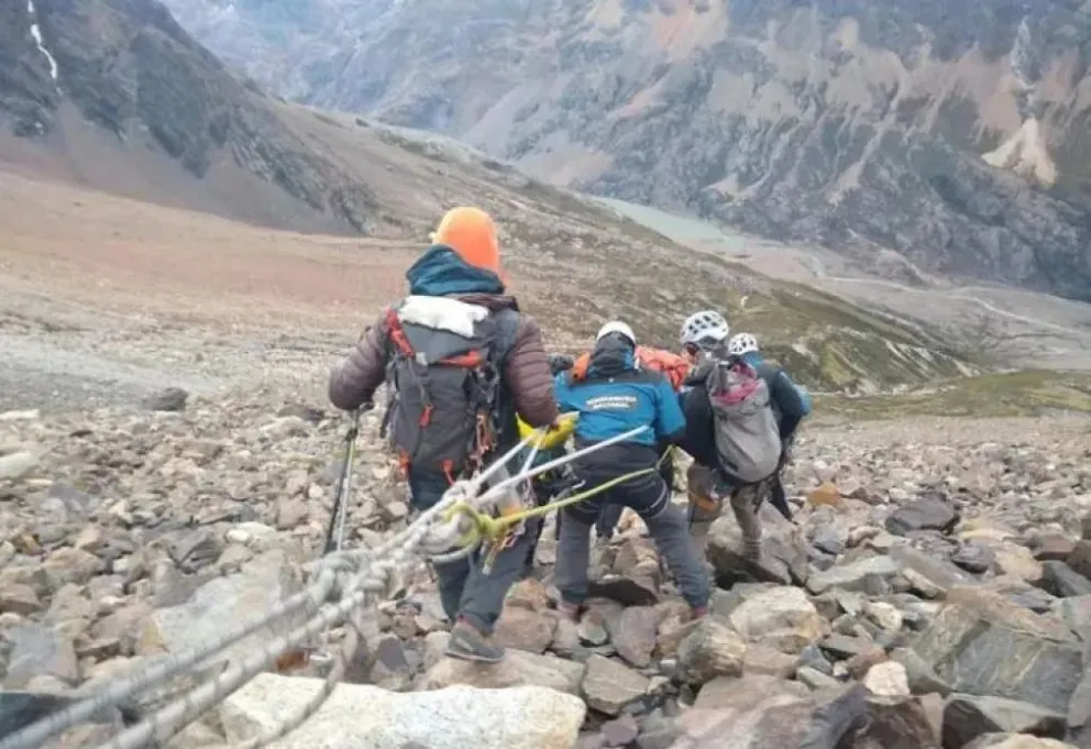 Avalancha en El Chaltén: 15 horas de descenso a pie para rescatar el cuerpo del turista alemán