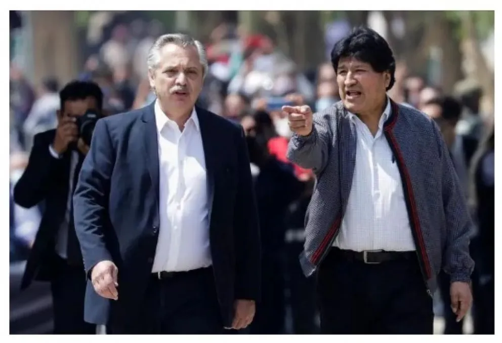 Evo Morales arribó a la Argentina con un avión de la dictadura chavista sancionado por los EEUU