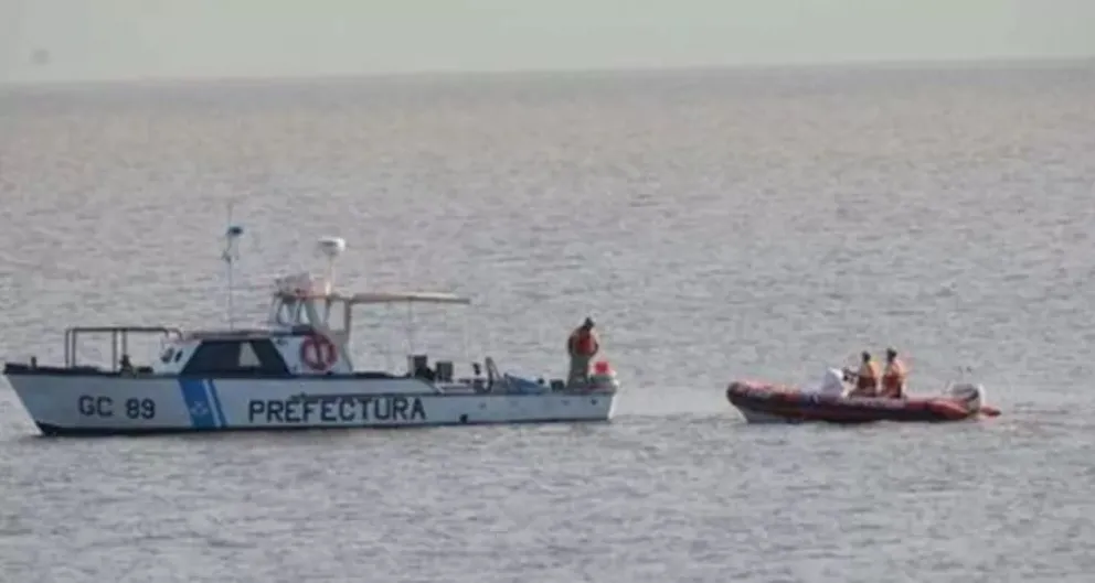 Se hundió un barco pesquero en Río Negro: murió un tripulante