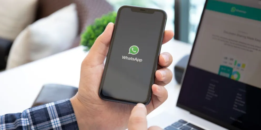 El nuevo modo de WhatsApp permitirá finalmente vincular dos dispositivos en la misma cuenta.