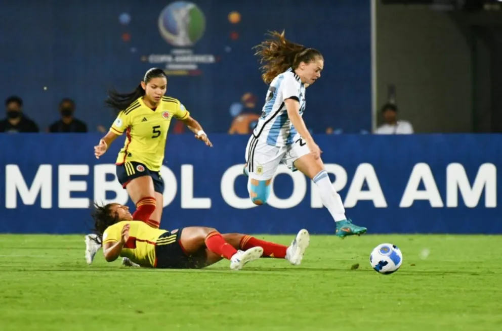 La Selección argentina perdió 1-0 ante Colombia.