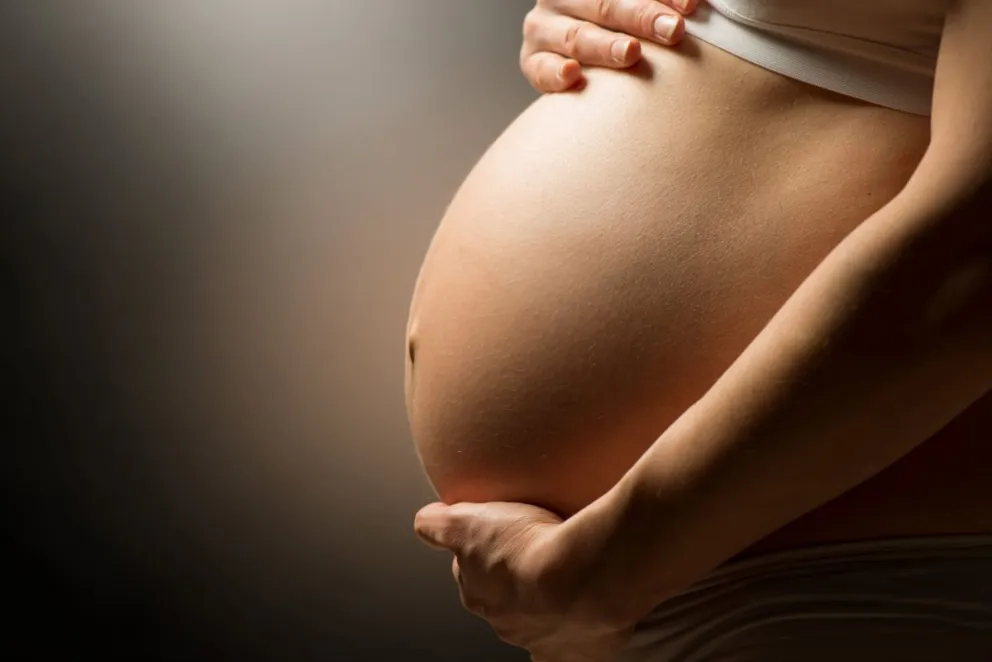 riesgo-embarazo-migrana-scaled