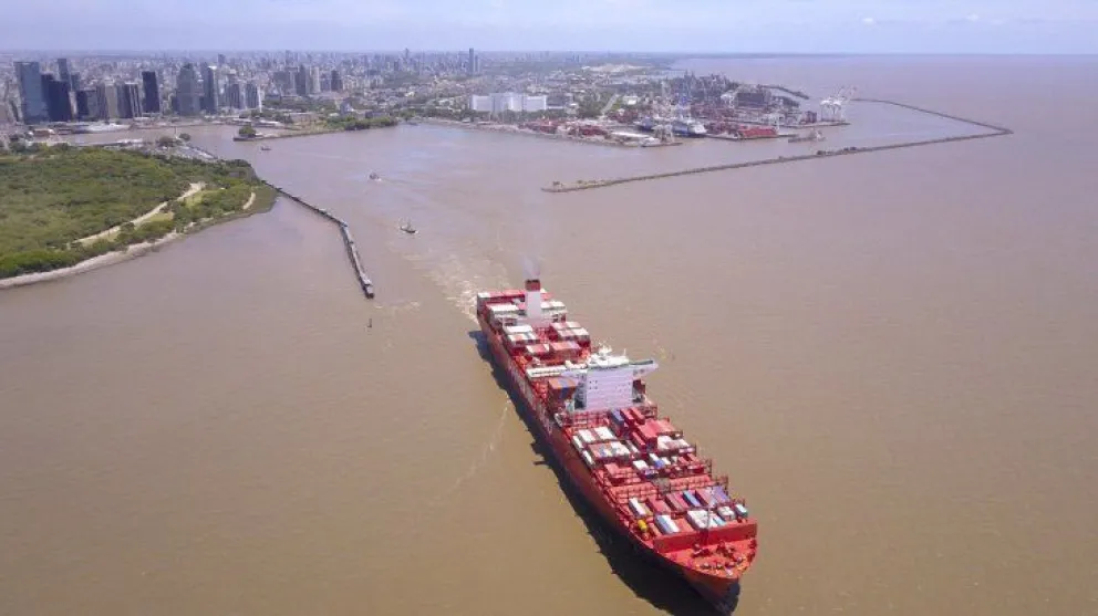balanza-comercial-superavit-deficit-exportaciones-importaciones-aduana-transporte-fluvial