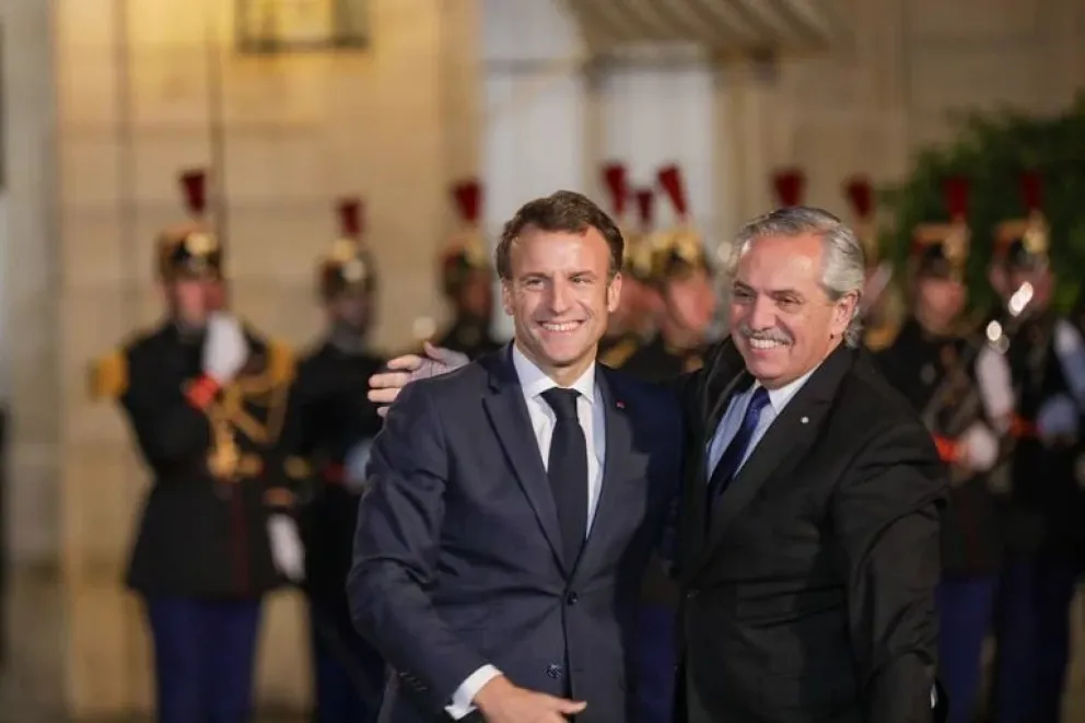 Alberto Fernández y Emmanuel Macron durante su último encuentro oficial en el Palacio Eliseo