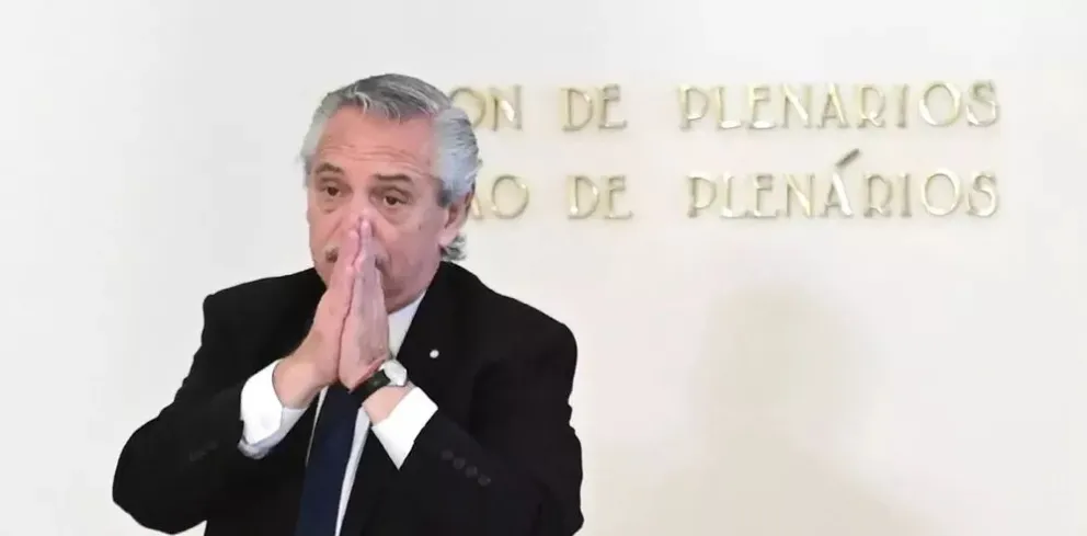 Alberto Fernández, el presidente recibe embates de todos lados, incluso de sus socios