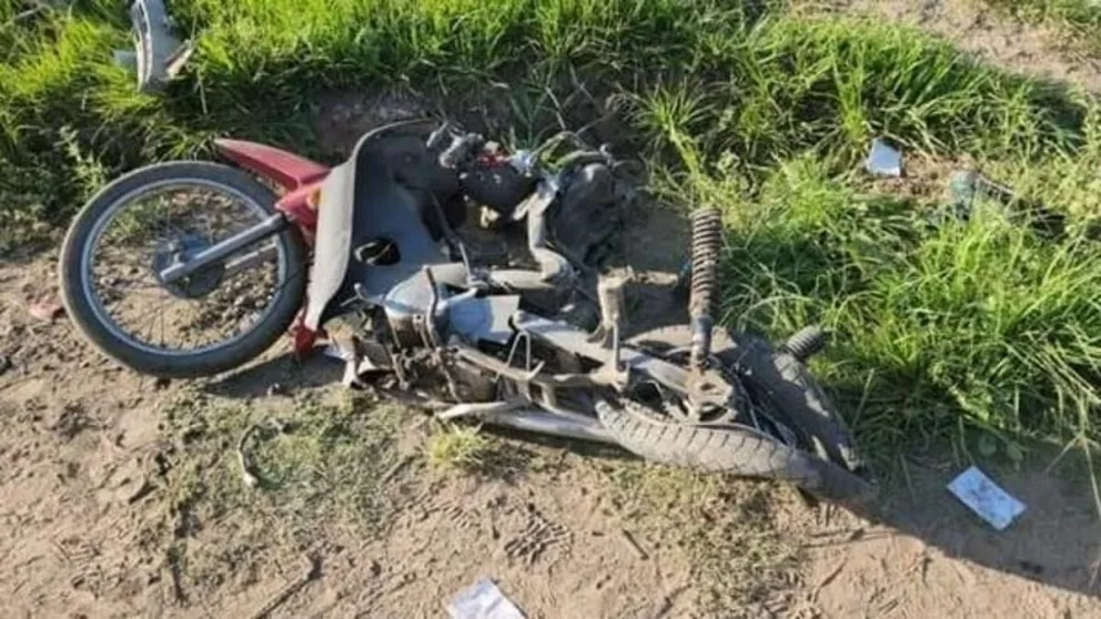 murieron-dos-motocicletas-tras-chocar-contra-auto-arroyo-974375-182338