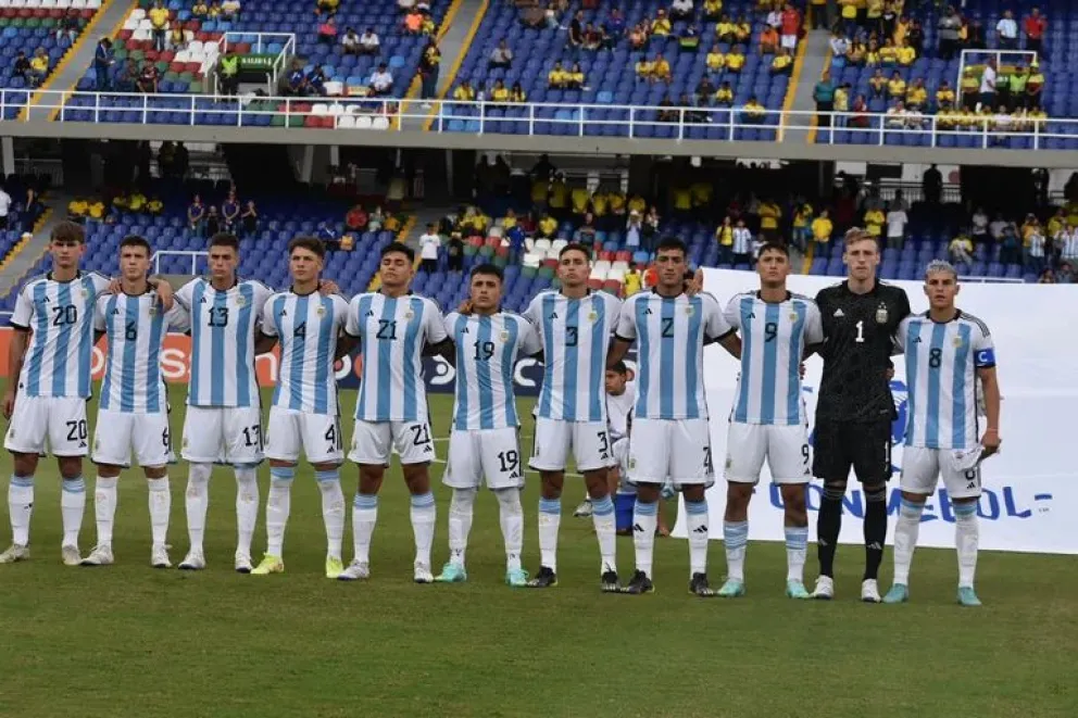 La selección argentina se juega su continuidad en el Sudamericano Sub 20 ante Colombia.