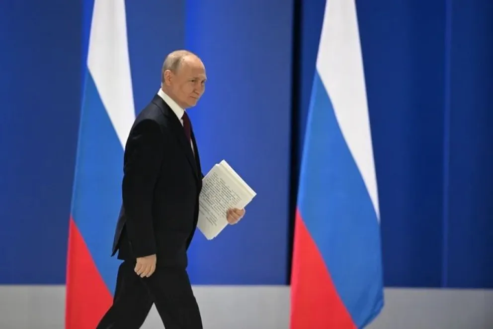 Putin en su llegada a la Duma para el discurso anual