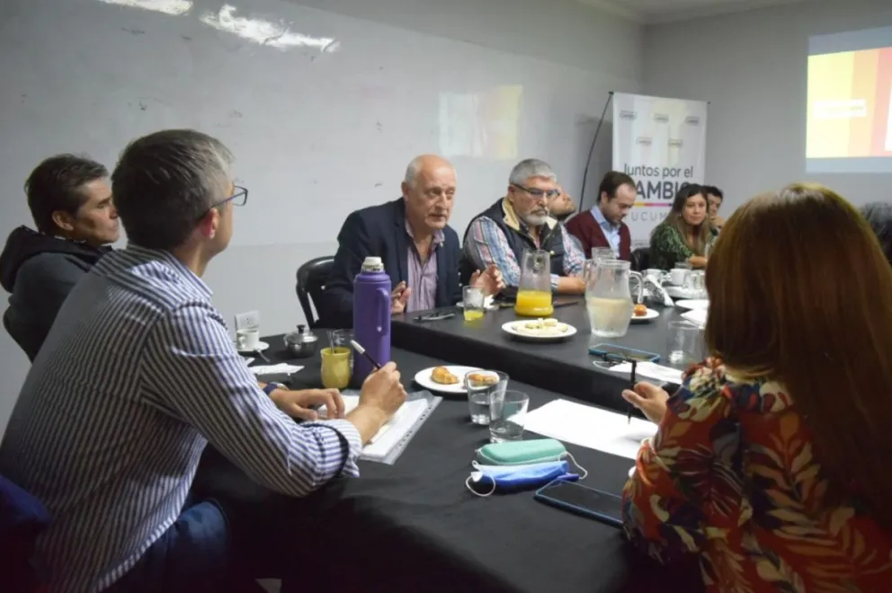 El legislador radical José Ricardo Ascárate pide la declaración de Emergencia Edilicia por el estado de las escuelas. 