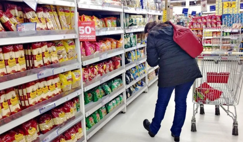 Carrefour en protesta: góndolas vacías por el aumento de precios