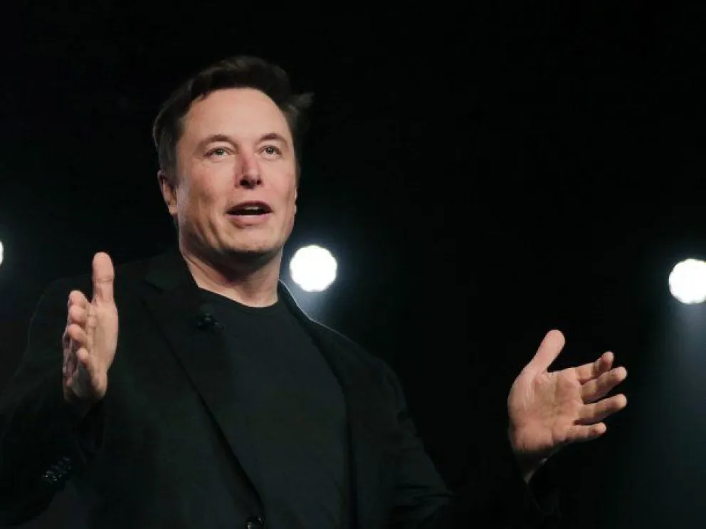 Elon Musk asegura que la escuela donde asiste su hija influyó para que no lo quiera
