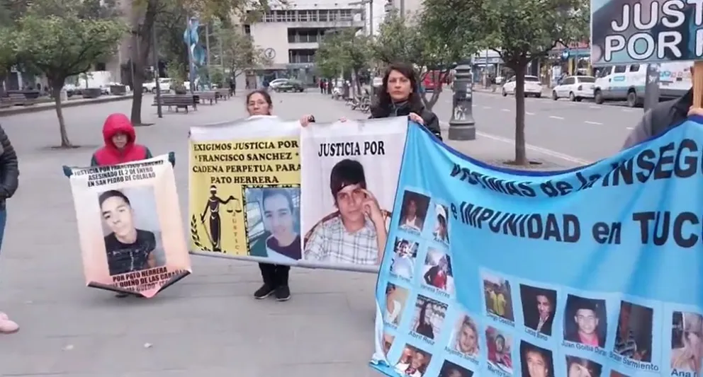 Víctimas de la impunidad piden justicia en Plaza Independencia