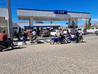 La espera se hace larga para cargar combustible en Tafí del Valle
