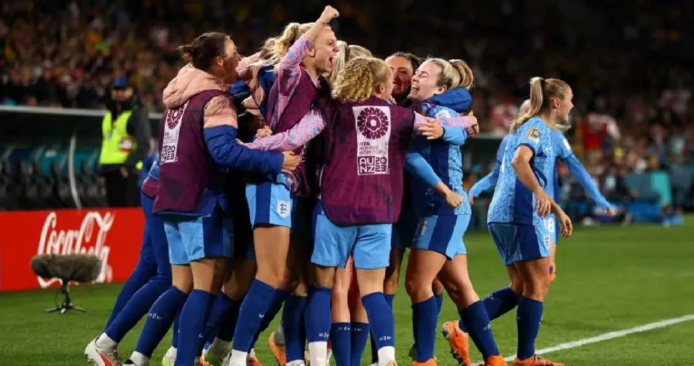 Mundial de fútbol femenino: Inglaterra venció a la anfitriona y jugará la final