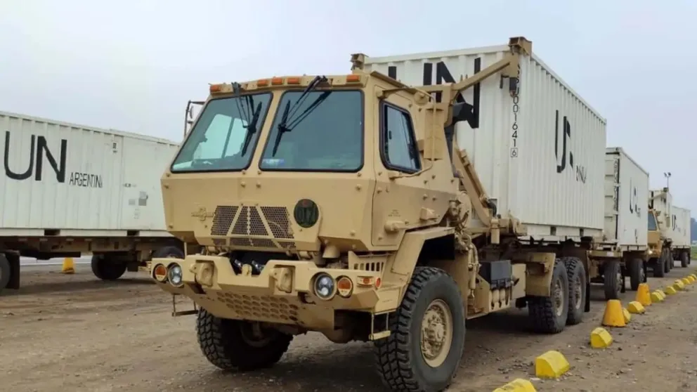 Extraños camiones militares fueron divisados en una ruta nacional