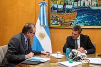 Las reservas cayeron US$17.000 millones en el año y advierten que las medidas oficiales no frenarán la escasez