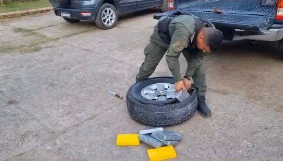 Jujuy: hallaron más de 28 kilos de cocaína escondidos en una rueda de auxilio