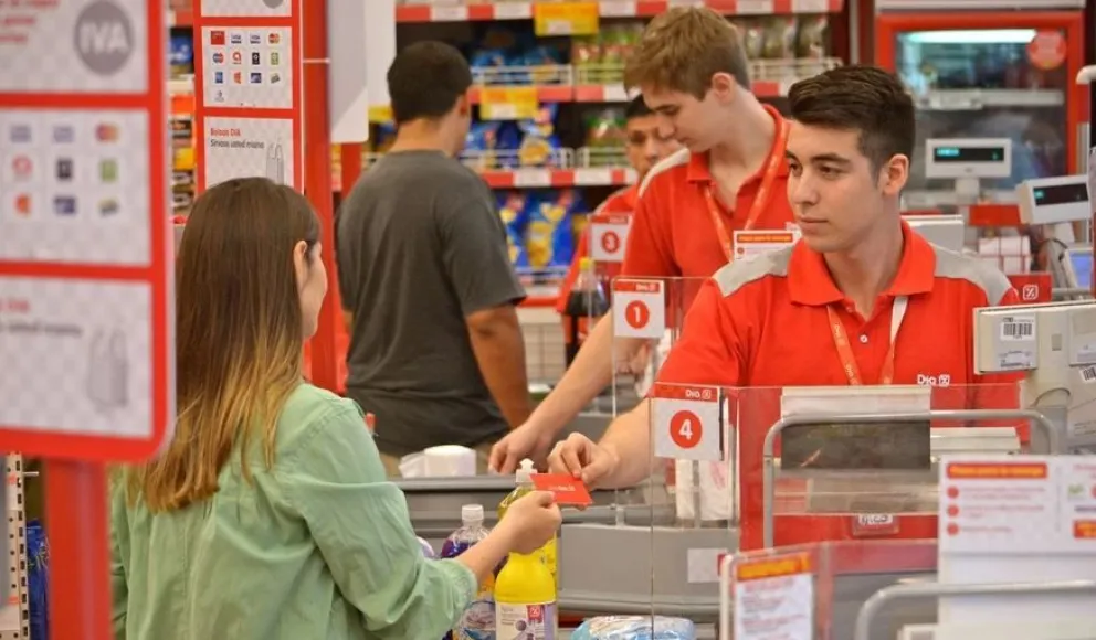 Supermercados en crisis: podrían suspender a los trabajadores