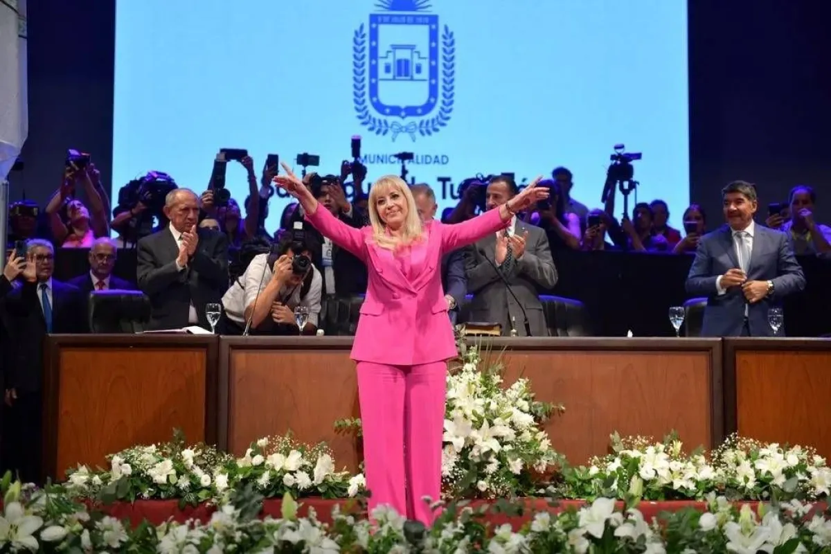 Con anuncios y críticas, Rossana Chahla asumió la intendencia de la Capital