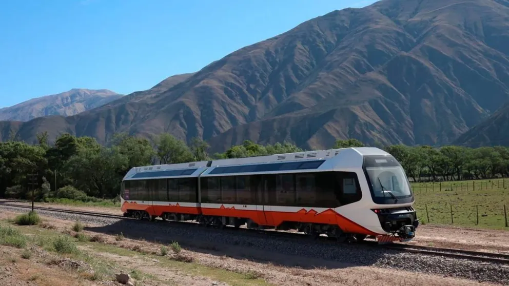 Jujuy: el tren turístico solar hará su viaje inaugural