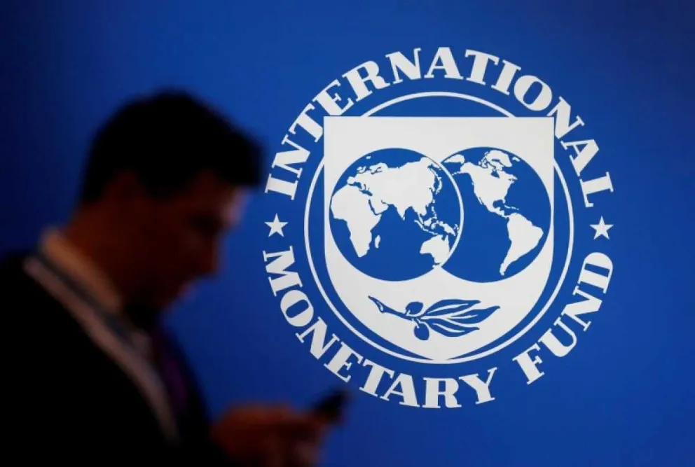 El FMI emitió un comunicado respaldando las medidas que anunció Caputo