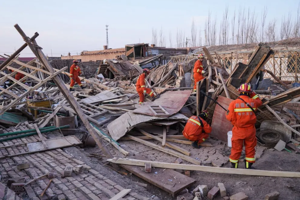China: sismo de magnitud 6,2 grados causó la muerte de al menos 111 personas