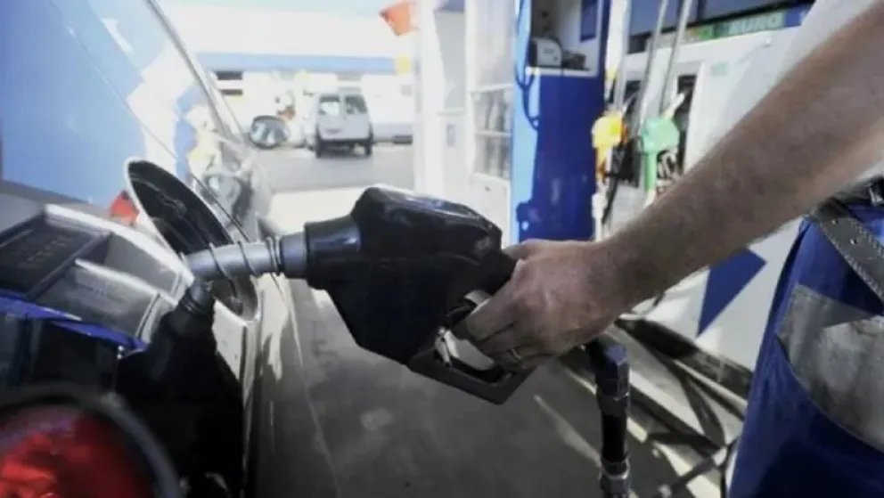 Naftas: los precios tienen un atraso del 20% y piden establecer un "sendero" de aumentos