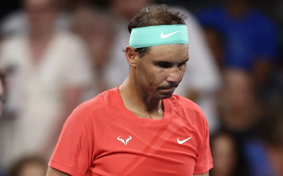 COMLICADO. Rafael Nadal había planeado recuperar su nivel a tiempo para el primer torneo de Grand Slam, pero la dolencia lo obligó a bajarse del Abierto de Australia.