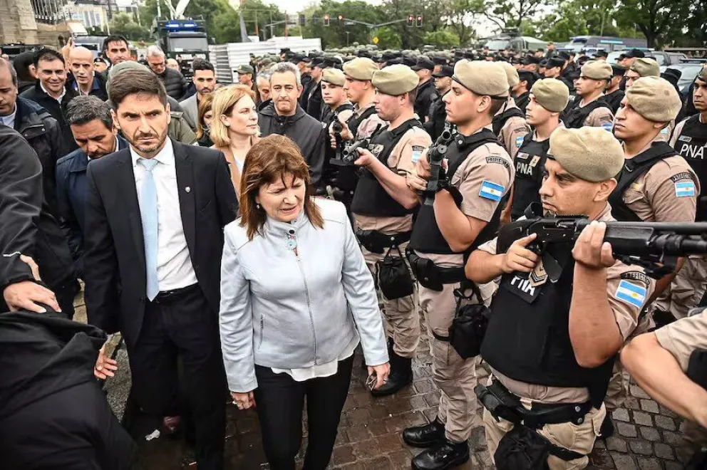 Junto a Pullaro y Javkin, Bullrich presentó el “Plan Bandera” para reforzar la seguridad en Rosario