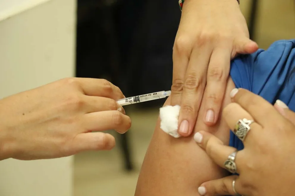 Dengue en Tucumán: se inicia la vacunación al sector docente