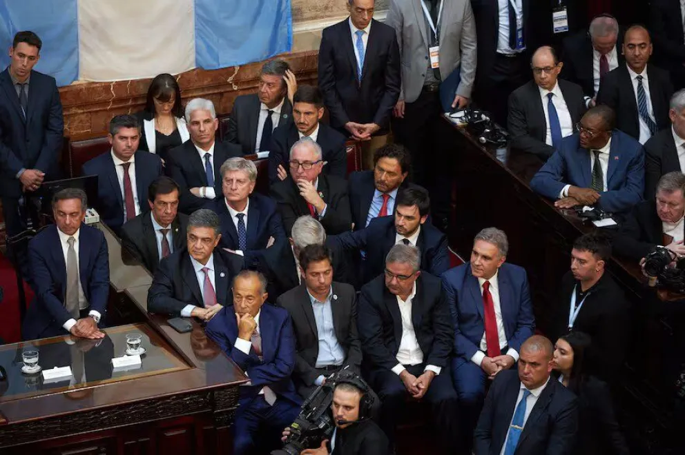 Gobernadores escuchan el discurso del presidente, Javier Milei, en el Congreso