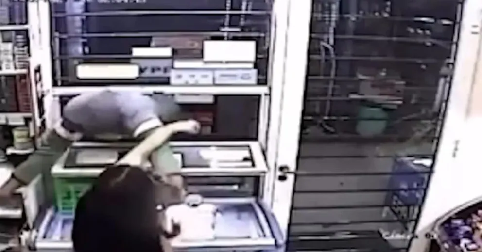Una empleada de un kiosco se defendió a golpes de un ladrón que intentó robarle