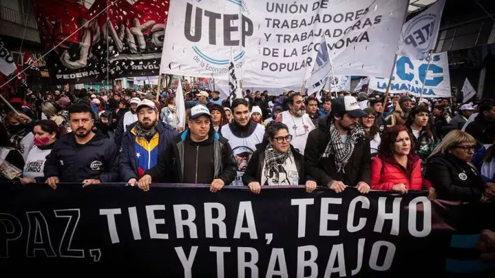 La CGT y los movimientos sociales anunciarán una nueva marcha contra el Gobierno